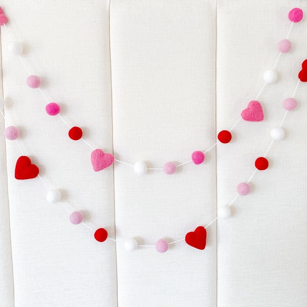 Red and pink Garland , Felt Heart Garland , Valentines Day Felt Ball Garland , Blush and Red heart Garland ,Valentines day decor,heart decor