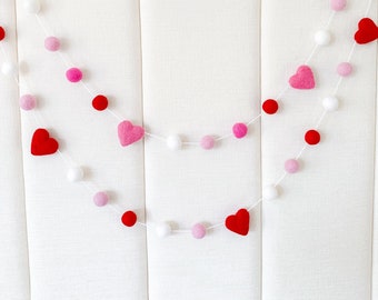 Red and pink Garland , Felt Heart Garland , Valentines Day Felt Ball Garland , Blush and Red heart Garland ,Valentines day decor,heart decor