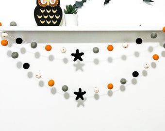 Orange and Grey Halloween décor  , Halloween felt ball garland , pom pom garland , Fall Decor,  halloween decor , halloween decorations ,