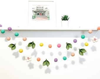 Spring felt ball garland , Spring decor , spring decorations , Spring flowers, blush decor , Pastel Decor , easter decor, easter garland