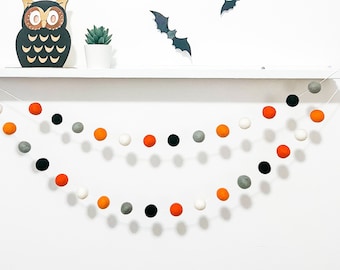 Orange Black and Grey Garland  , Halloween felt ball garland , Thanksgiving decor , Fall Decor,  halloween decor , halloween decorations ,