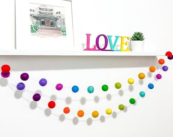 Bright Rainbow Felt Ball Garland , Rainbow Garland , Playroom decor, Classroom decor, kids room decor, Felt rainbow garland, Back to school