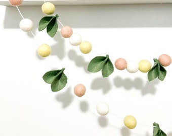 Spring felt ball garland , Spring decor , spring decorations , Spring flowers, blush decor , Pastel Decor , easter decor, easter garland