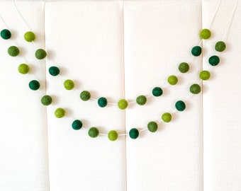 Green Felt ball garland , Spring felt ball garland, Christmas Décor , Christmas garland , Green spring decorations, Christmas Decoration