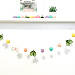 Spring felt ball garland , Spring decor , spring decorations , Spring flowers, blush decor , Pastel Decor , easter decor, easter garland imagem 8