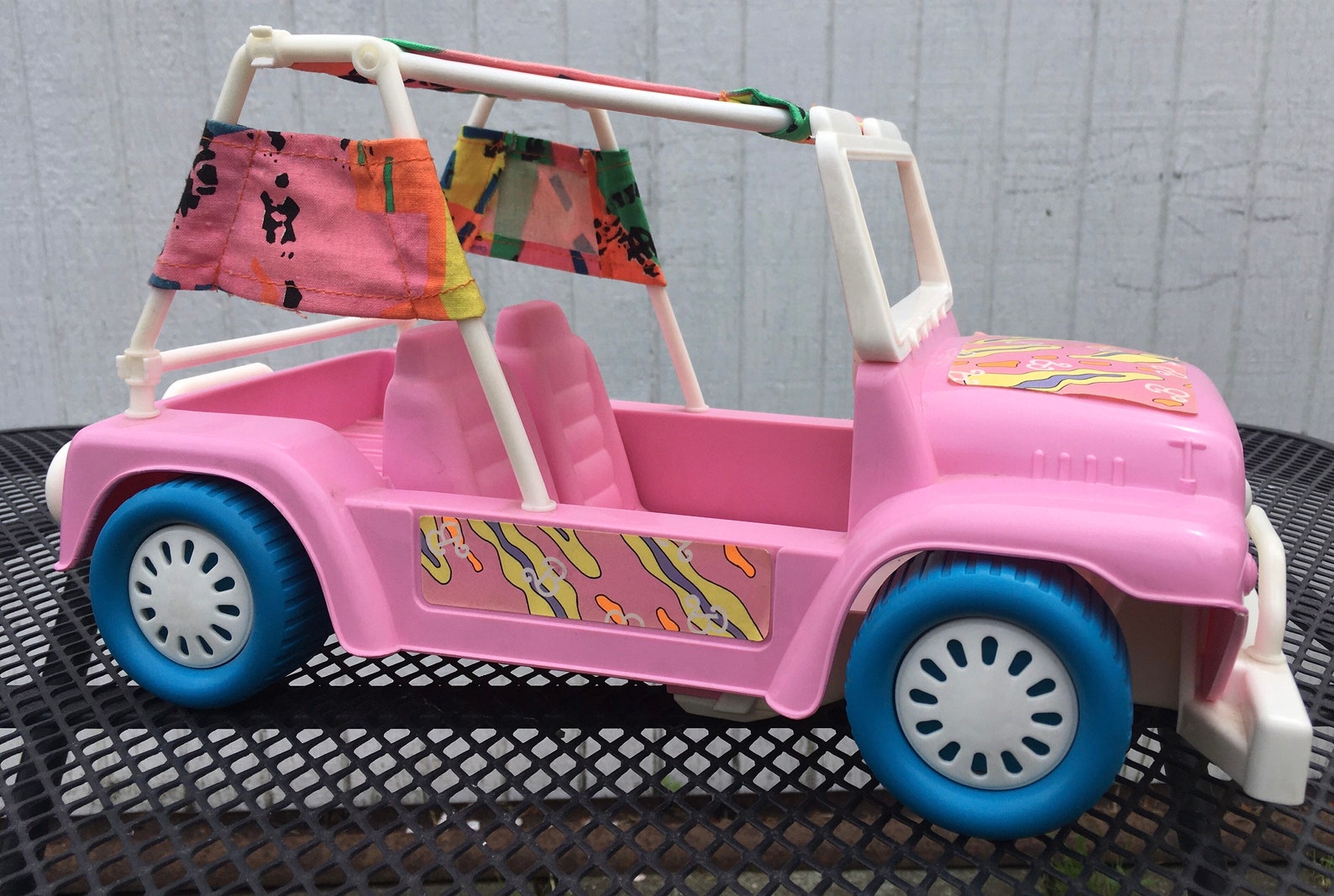 Great 90s Barbie Jeep in the year 2023