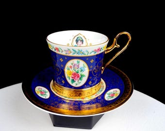 Avon Porcelain Honor Society Mrs. Albee Award Vintage 2 3/4" Cup & Saucer 1995