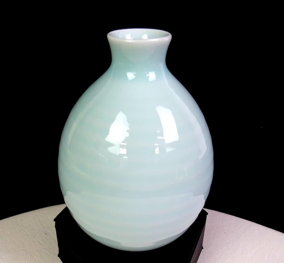 Kotobuki Japanese Celadon Wheel-Thrown Bulbous Vase 4.5"