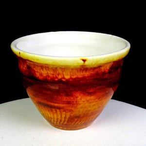 George C. Eells signierte Studio Keramik Rostmelierte 4,5 "Runde Pflanzschale 1976
