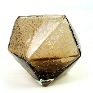 Anthropologie Kina Seedy Konstglas Geometrisk Fasetterad Rökbrun 13,5 cm Vas bild 9