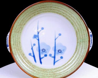 Japanse kunst aardewerk blauwe en witte bloemen groen gespikkelde lipje 7 1/2" kom