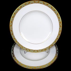 Wedgwood England R4426 Marina Green 2 Pc 8 1/8&quot; Salad Plates 1969-
