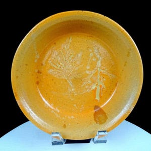 JM Signed Studio Art Pottery Leaf Impressed Stoneware Vintage 8" Pie Dish 1990s