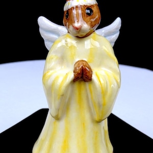 Royal Doulton DB196 Anjo com Manto Amarelo e Asas Brancas - Estatueta Bunnykins de 9,8 cm (3 7/8")