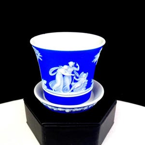 Wedgwood Antique Dark Blue Jasperware 2 3/4" Mini Cabinet Cache Pot & Stand 1860