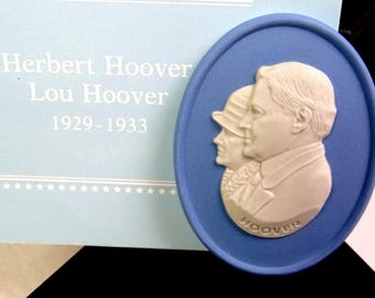Wedgwood Jasperware President Herbert & Lou Hoover 2.25" Silhotte Cameo 1979