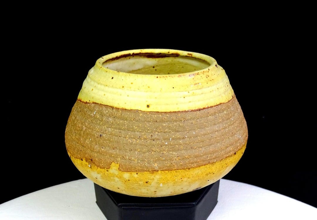 Studio Art Pottery Artist Signed Wheel Thrown Stoneware Speckled 3 1/4 ...