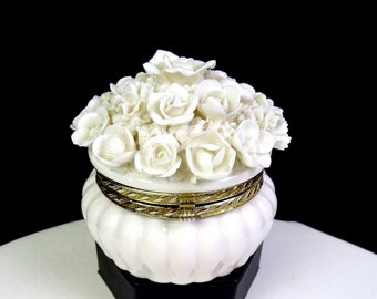 Lenwile Ardalt Artware Japan Porcelain Floral Relief Ribbed 3 3/4" Music Box