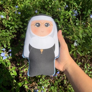 Poupée en peluche mère Angelica, cadeau Saint, baptême, cadeau catholique, cadeau mère Angelica, poupée Saint, poupée oreiller, poupée mère Angelica