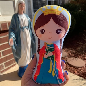 Saint Margaret of Scotland Doll, Saint Pillow Doll, Saint Gift, Baptism, Catholic Gift, Saint Margaret Doll, Saints Doll, Catholic Saints