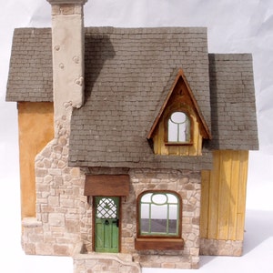 1:24 scale miniature dollhouse kit 'Carmel Cottage' for collectors