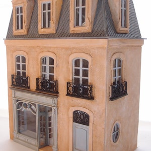 1:24 scale miniature dollhouse kit 'Chantilly Store' for collectors image 4