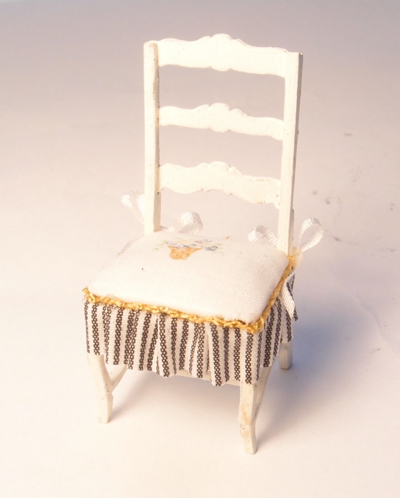 1 24 scale dollhouse furniture