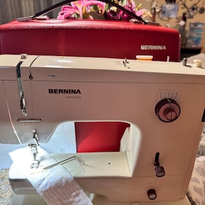 bernina 807 Minimatic with case