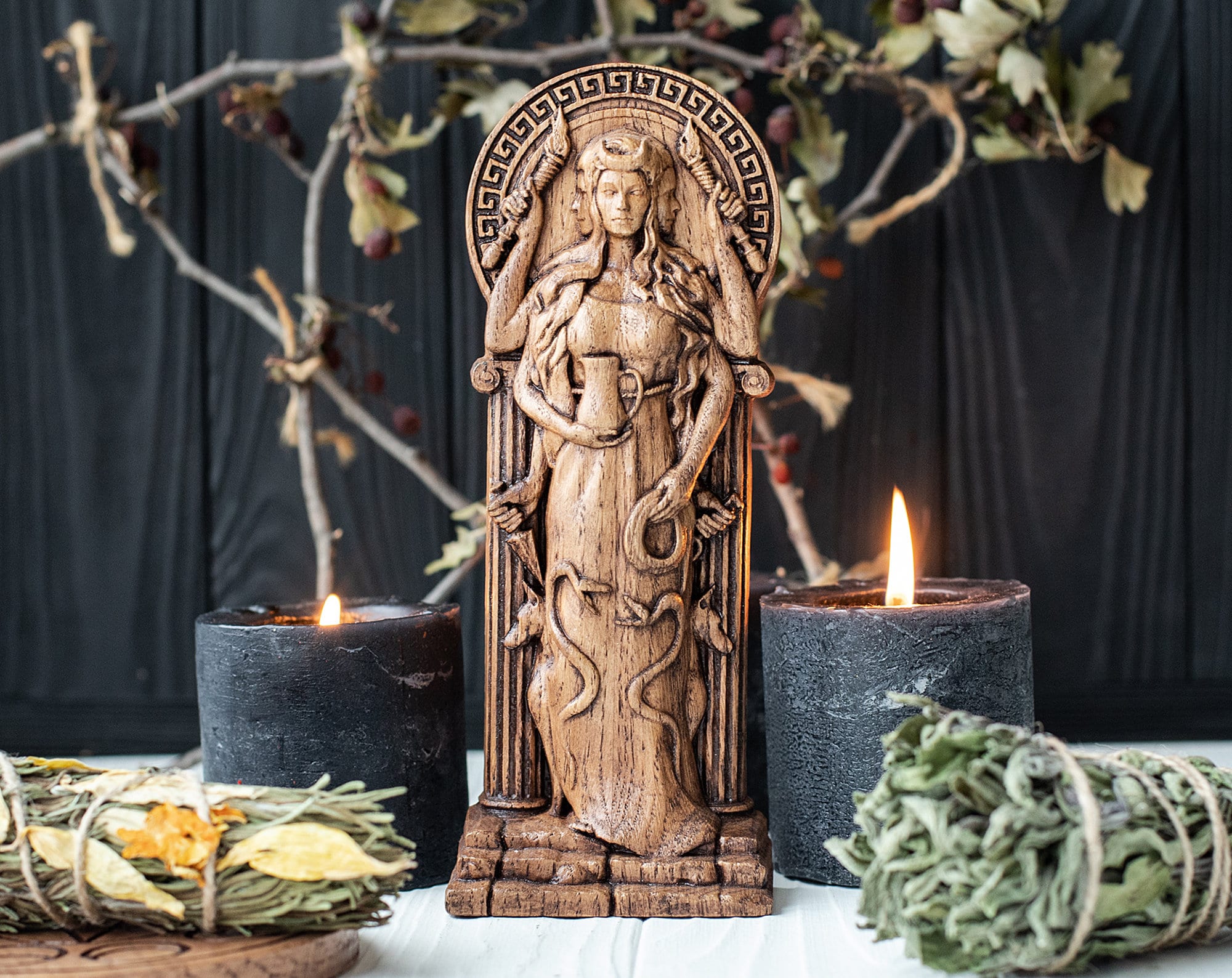 Hecate Statue 17,5cm - Harz Göttin Figur Für Altar & Dekoration