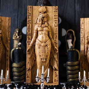 Isis, diosa egipcia, estatua de Isis, diosa egipcia, diosa pagana, Egipto, mitología, wicca, altar, brujas, Kemet, nubia, figurilla imagen 9