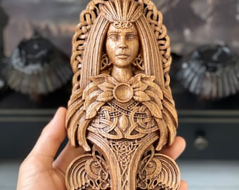 Freya goddess , home altar, idol, deiti, pagan, asatru, viking, norse, scandinavian, statue, pocket, ritual, protector, amulet