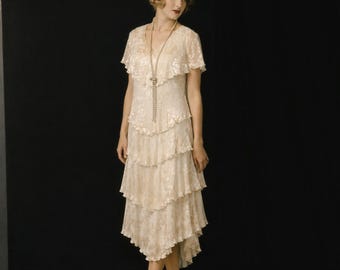 Vestido vintage de gasa color crema con volantes de seda devoré: Hecho en EE. UU. Estilo bohemio desgastado Fairycore