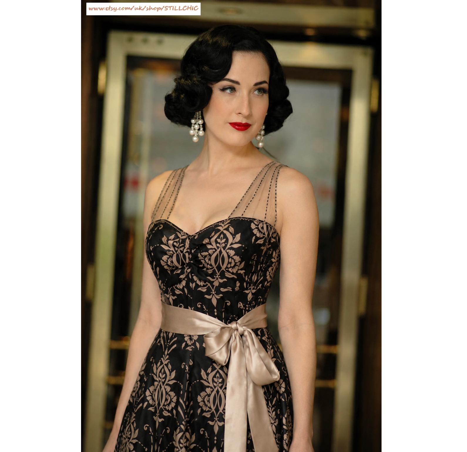 90s inspired wedding guest dress The resurgence of all things '90s has seeped its way into wedding guest  dressing. Finding a simple dress that can be accessorized to fit any wedding  dress code, then worn out to