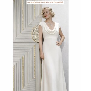 cream empire waist dress Vintage Crepe Cowl Neck Wedding Dress: Bridal Gown White dress Size:8-9 gingerbread strapless fitted homecoming dress The Laina is a