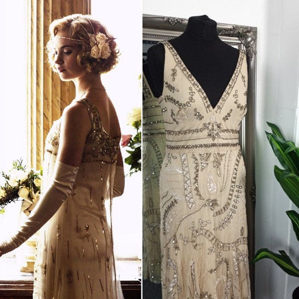 Robe dorée Robe clapet Robe perlée Robe à sequins Robe Gatsby Robe Downton Abbey Robe coupée en biais Robe en tulle Robe à ornements