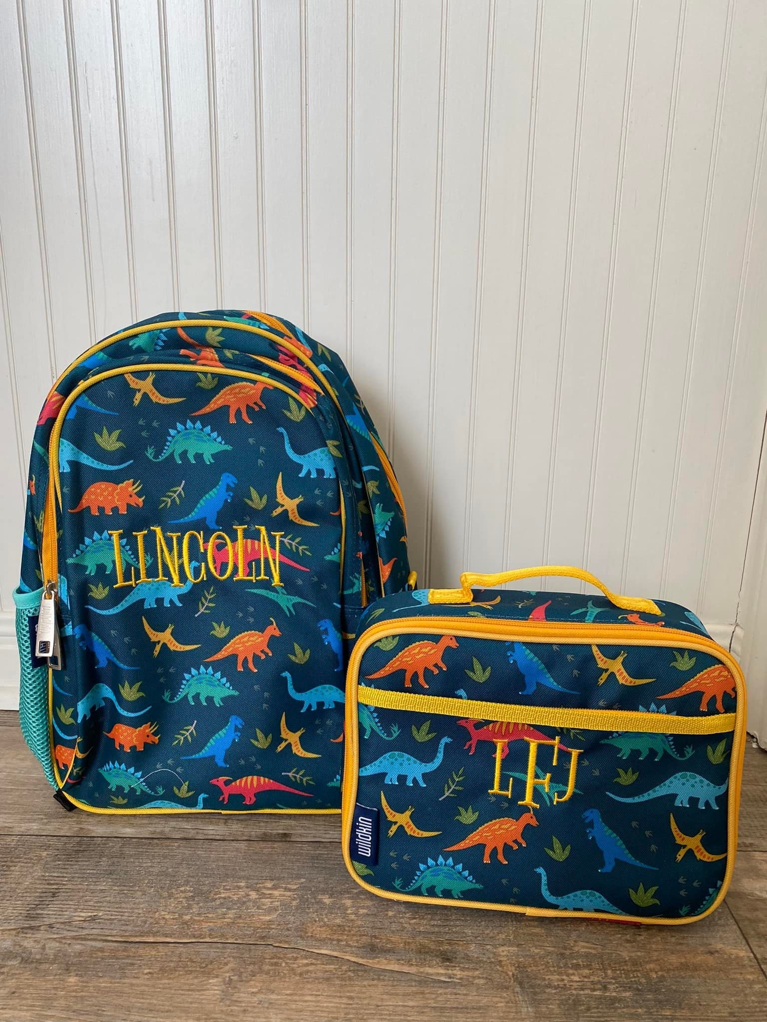 Wildkin: Dinosaur Embroidered Lunch Box