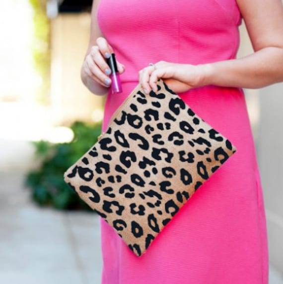 Pink leopard print clutch hotsell bag