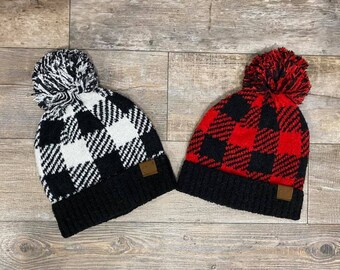 Hat7000 Buffalo Print Jacquard Knit Pom 