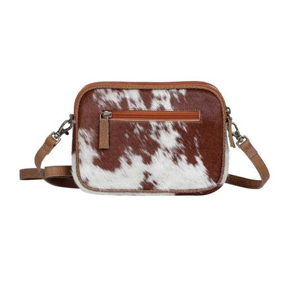 Ladies wallet hot sale with shoulder strap