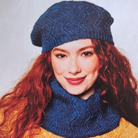 Knitting pattern: beret and cowl pattern for sock weight yarn. Knit pattern for fingering or 4ply yarn. Beret pattern. Original knit design