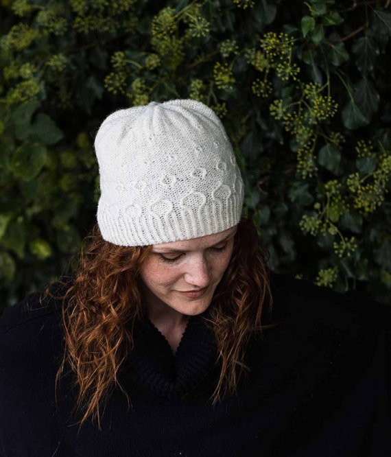 Knitting pattern: Aer beanie. Light Aran hat. Aran sportweight beanie. Original design. Cable knit beanie pattern. Digital download knit hat