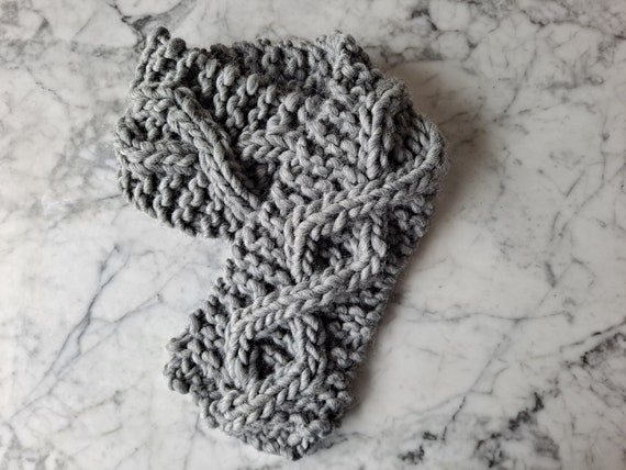 Knitting pattern: chunky scarf. Jumbo scarf pattern. Chunky knit pdf. Scarf knitting pattern. Chunky Aran knit. Quick knit. Aran scarf knit.