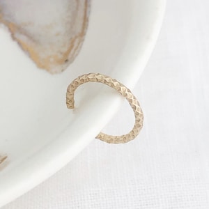 Gold Ear Cuff Diamond Cut Style, 14k Gold Filled Ear Cuff, Minimalist Skinny Ear Cuff