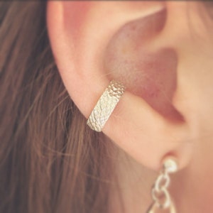 Snakeskin Ear Cuff Sterling Silver, Textured To Catch The Light, No Pierce Slip on Cuff, Animal Print Ear Cuff UK