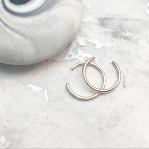 9ct Rose Gold Ear Cuff, No Piercing  Minimalist Style Ear Wrap, Ear Conch