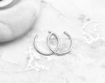 9ct White Gold Ear Cuff - Delicate and Minimal-Conch Earring-Ear Wrap- No Piercing Needed