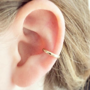 Gold Ear Cuff, Chunky Ear Cuff, 14k Gold Filled Ear Cuff No Piercing, Fake Piercing, Adjustable and Comfortable Ear Wrap