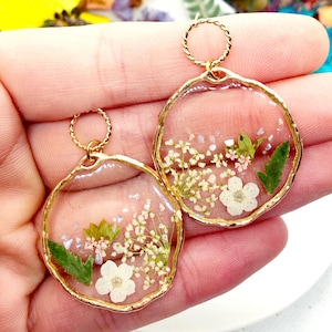 Women's pendant hoop earrings brass gold pendant real resin flowers.Resin jewelry pressed dried flowers.Unique gift for her