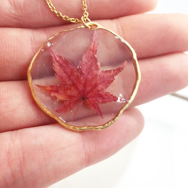 Women's necklace Real Japanese maple leaf, dried pressed in resin. Gold brass pendant pendant. Gift. Real flower accessories