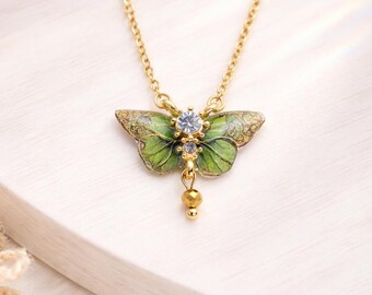 Small Green Butterfly Necklace in Resin and Gold, Steel Choker with Golden Pendant, Botanical Style Jewelry Gift for Her. Fairy Jewels